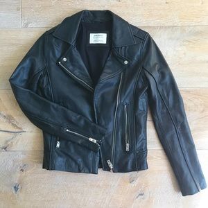 Beautiful Zara leather biker jacket cropped NWOT small 🖤